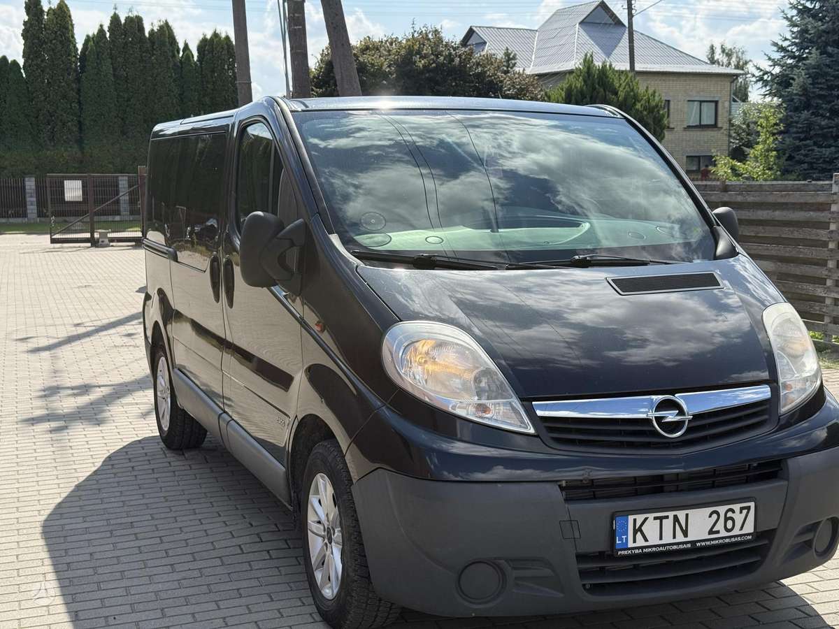 Opel Vivaro, 2.5 l., Минивэн