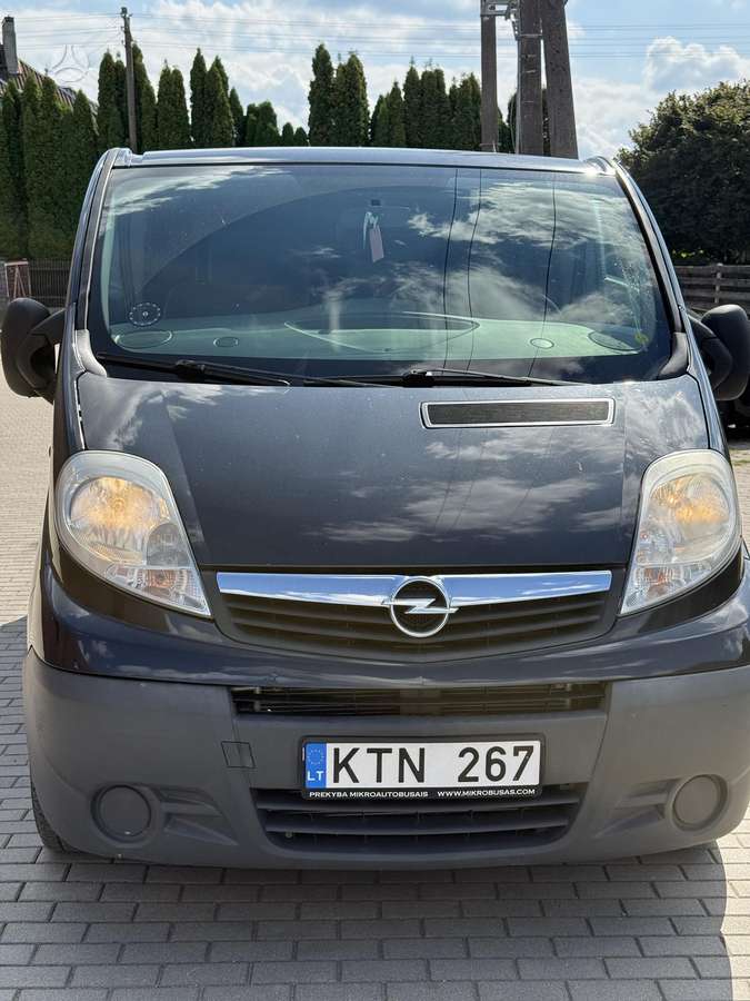 Opel Vivaro, 2.5 l., Минивэн