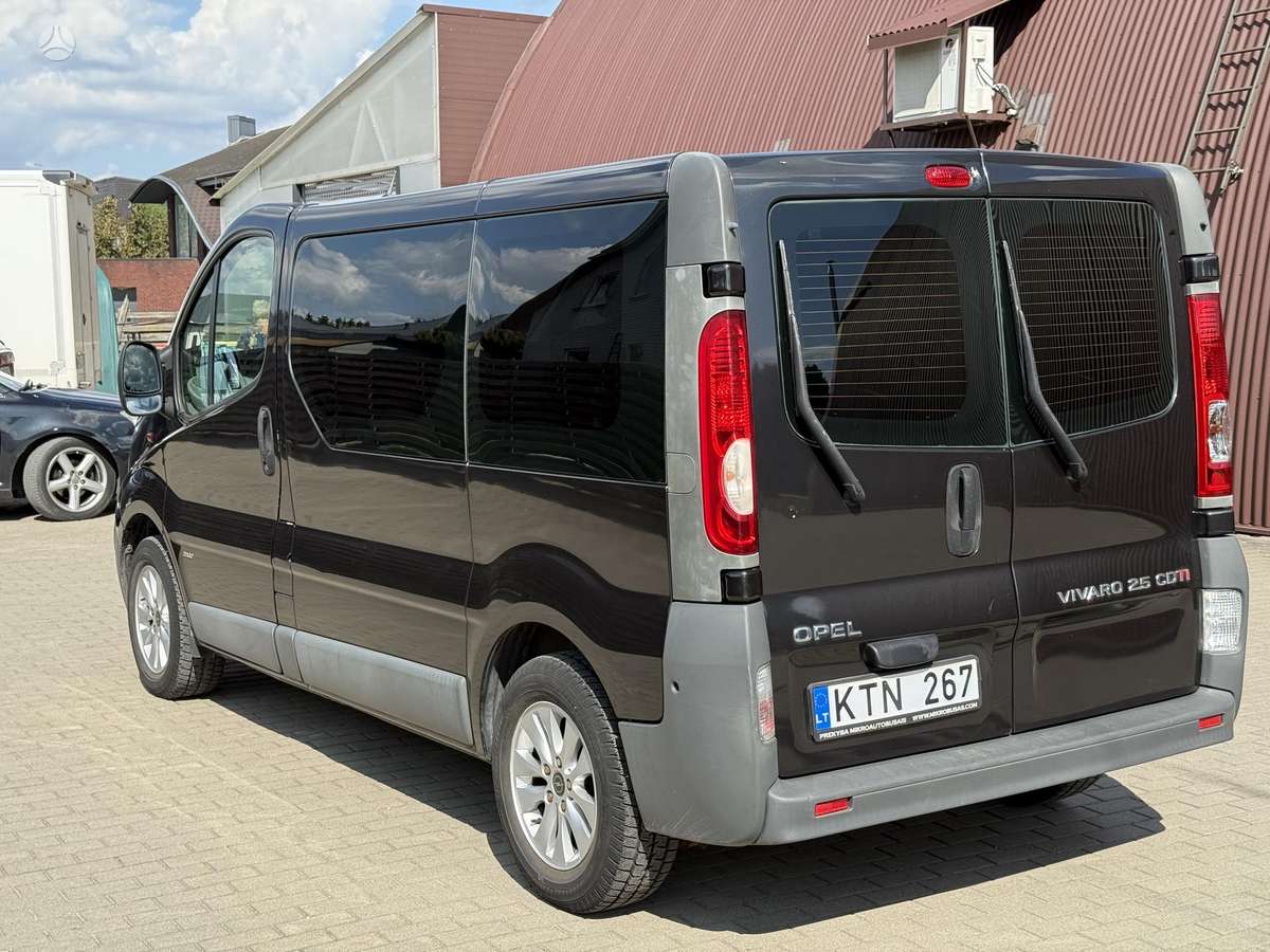 Opel Vivaro, 2.5 l., Минивэн