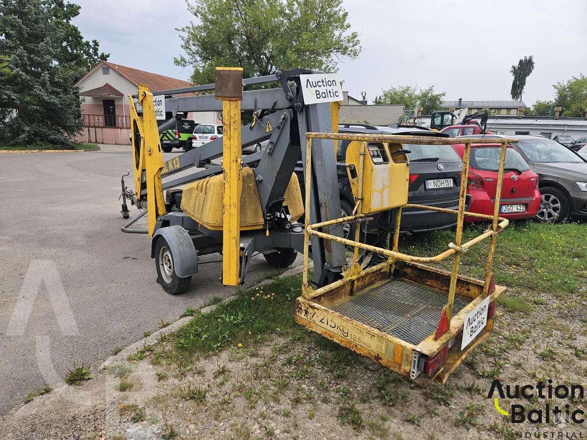 -Kita- K13, articulated lifts