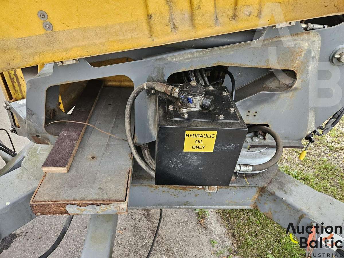-Kita- K13, articulated lifts