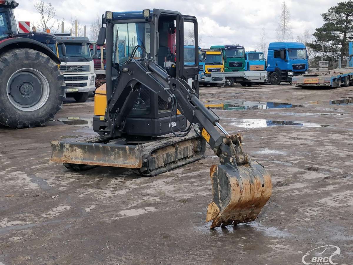 -Kita- TW30, мини-экскаваторы