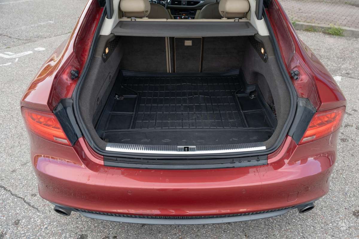 Audi A7, 3.0 l., hatchback