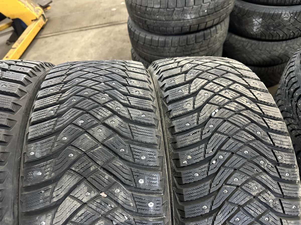Goodyear, зимние 235/40 R19