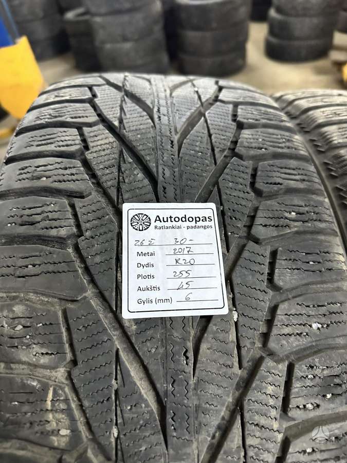 Nokian, winter 255/40 R20