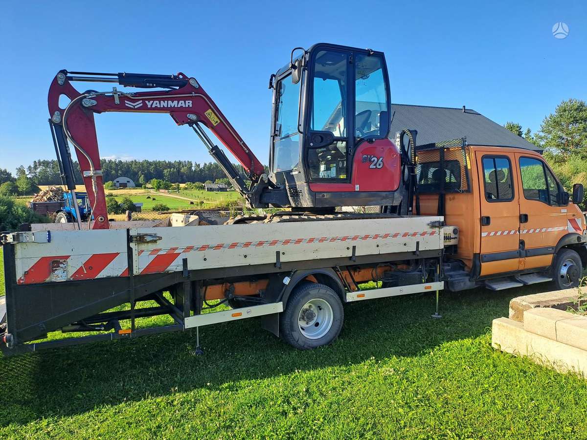 Renault Masccot, crane trucks