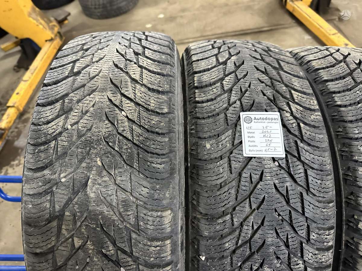 Nokian, winter 235/65 R17