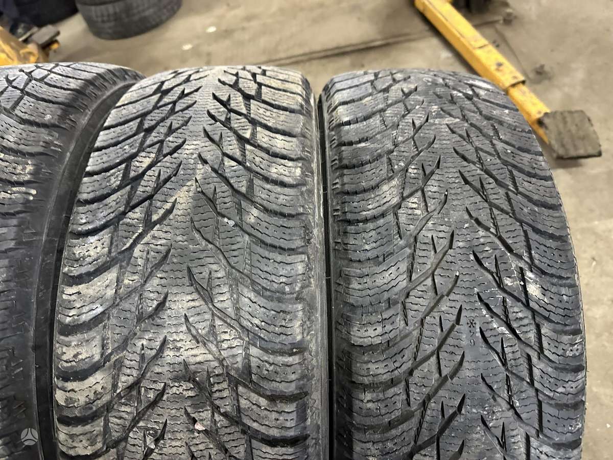 Nokian, winter 235/65 R17