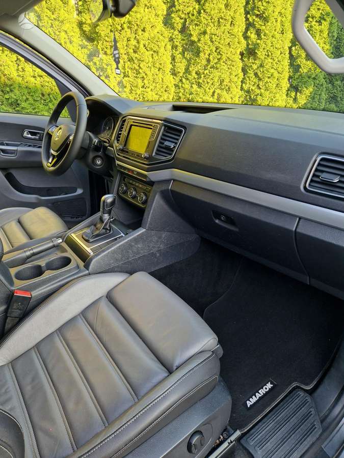 Volkswagen Amarok - 11