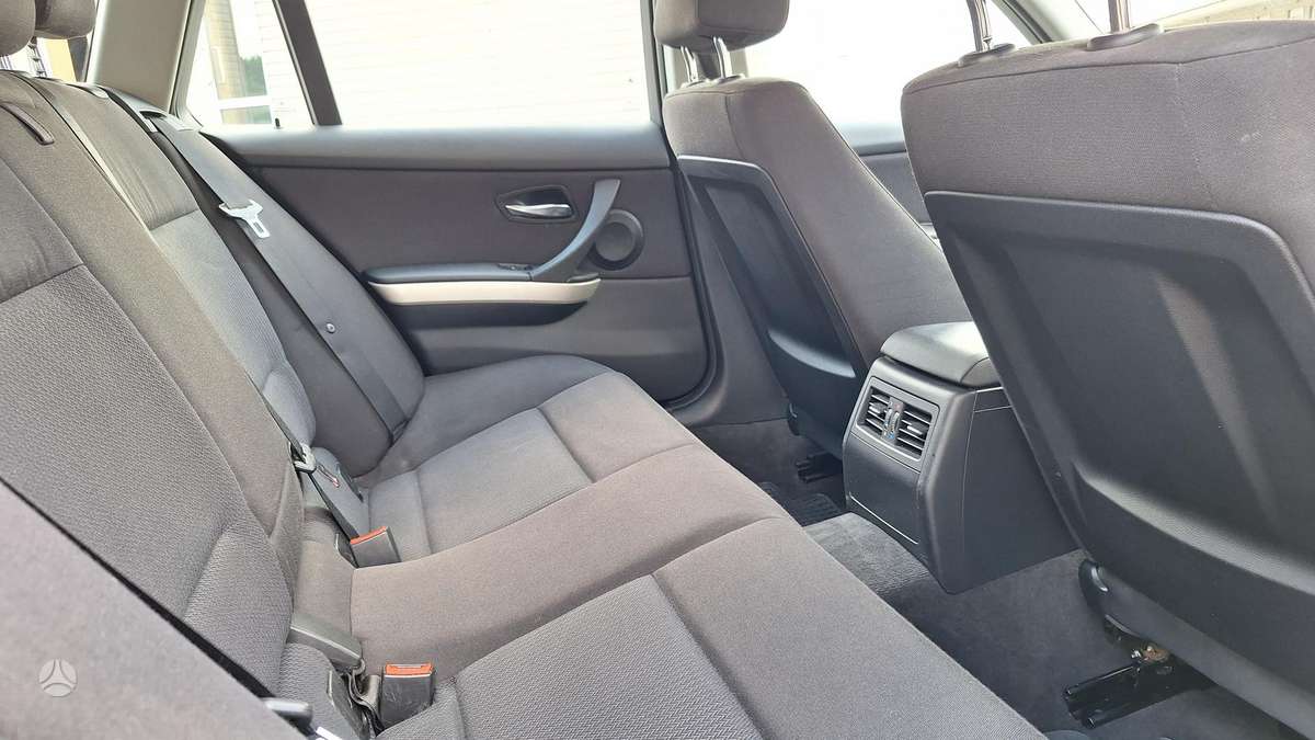 BMW 318, 2.0 l., universalas
