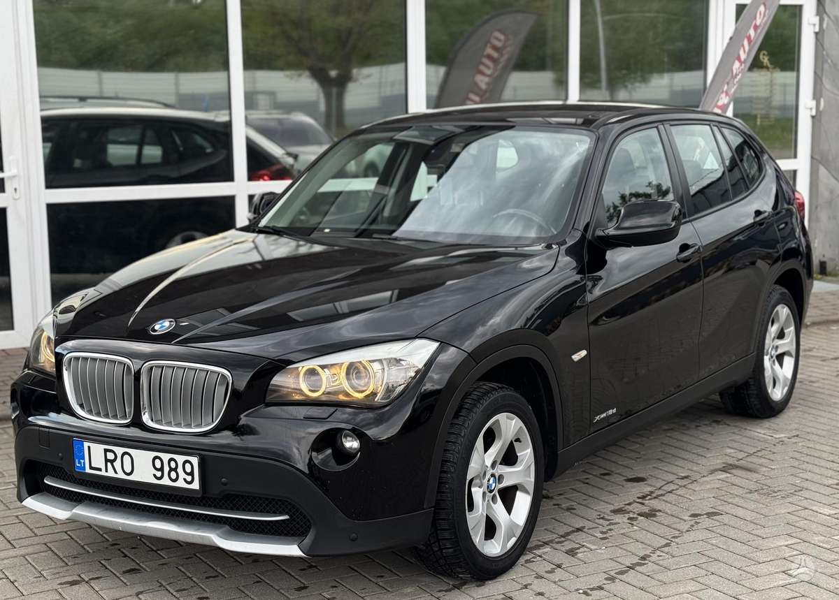 BMW X1, 2.0 l., off-road / crossover