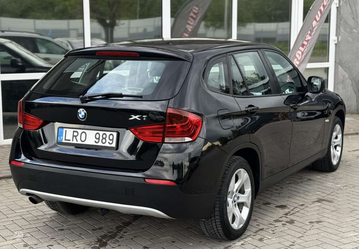 BMW X1, 2.0 l., off-road / crossover