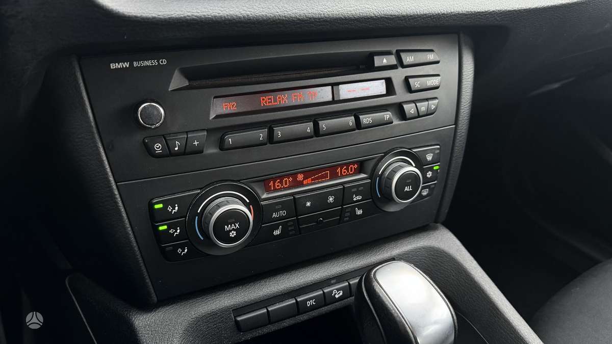 BMW X1, 2.0 l., off-road / crossover