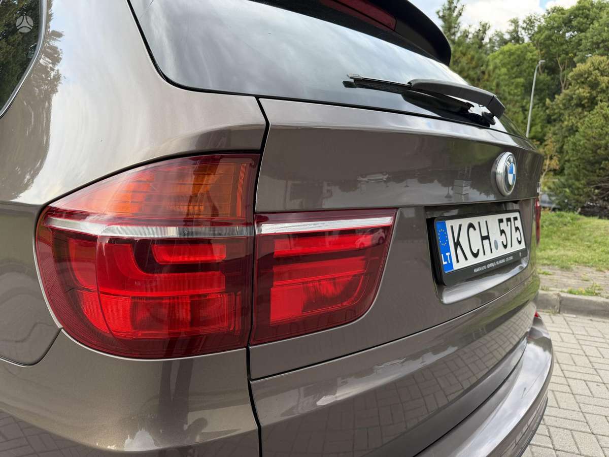BMW X5, 3.0 l., off-road / crossover