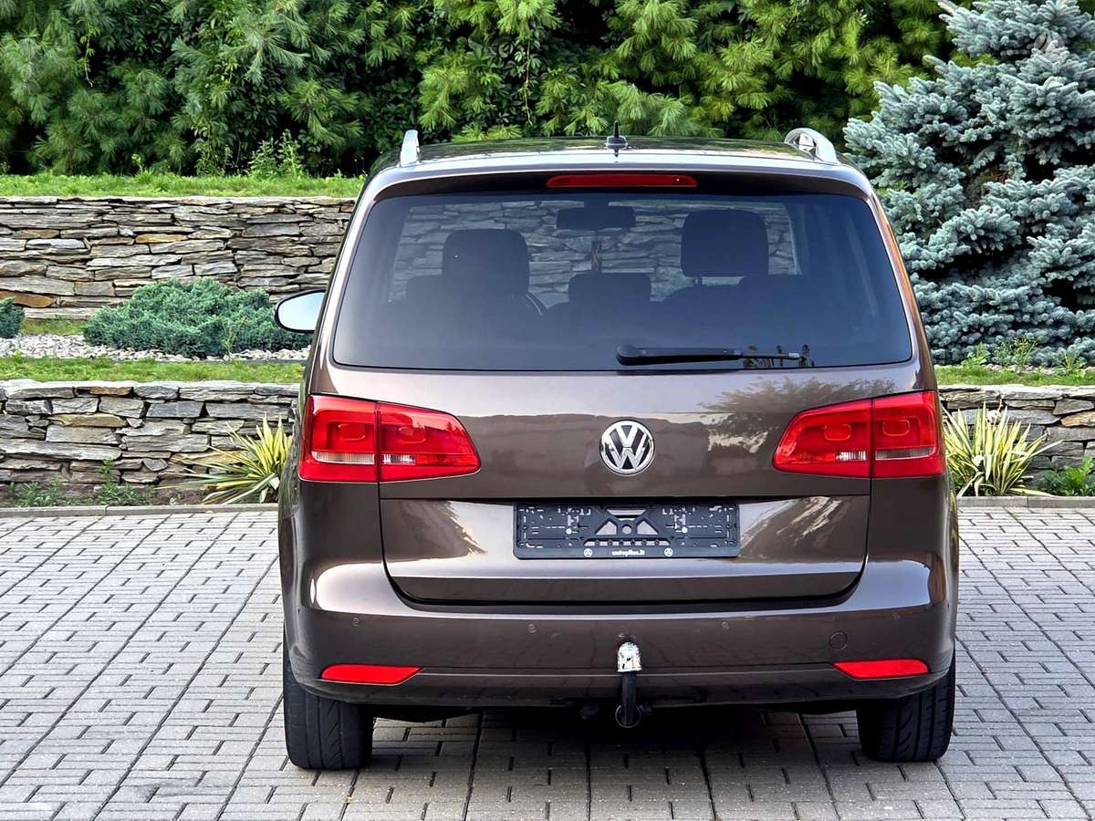 Volkswagen Touran - 8