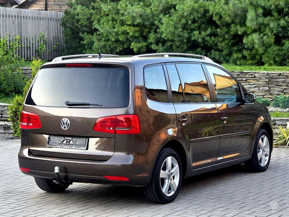 Volkswagen Touran - 10