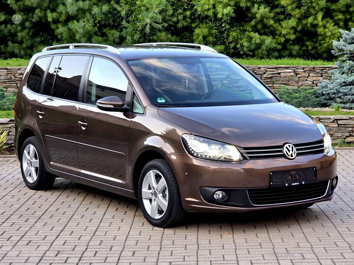 Volkswagen Touran - 12