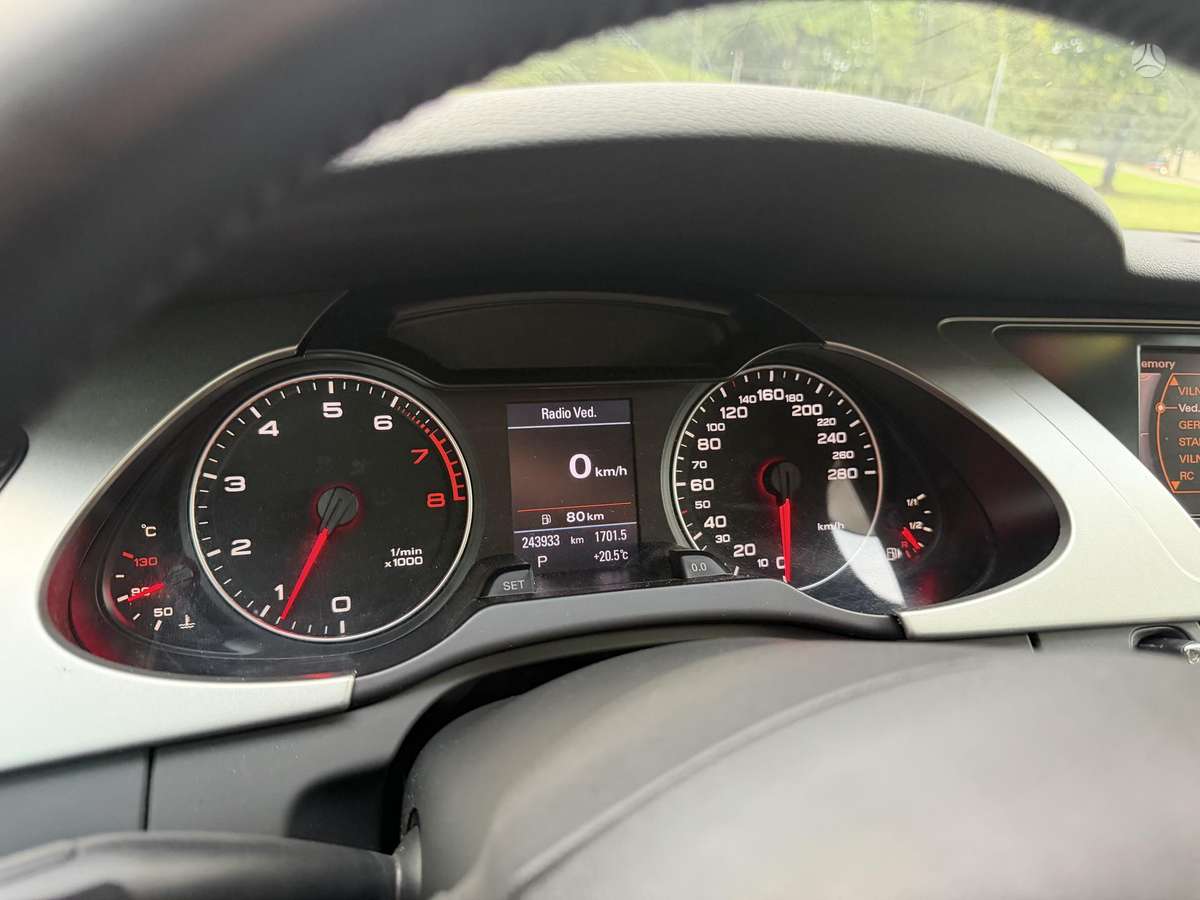 Audi A4, saloon / sedan