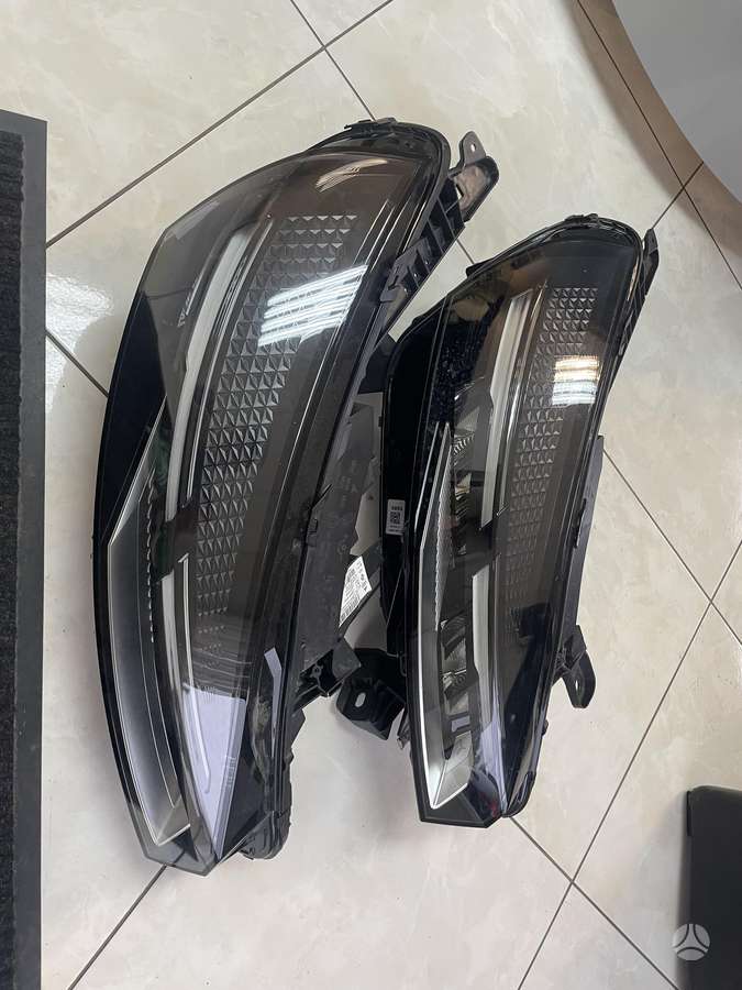 Renault Clio, 260103507r, фары
