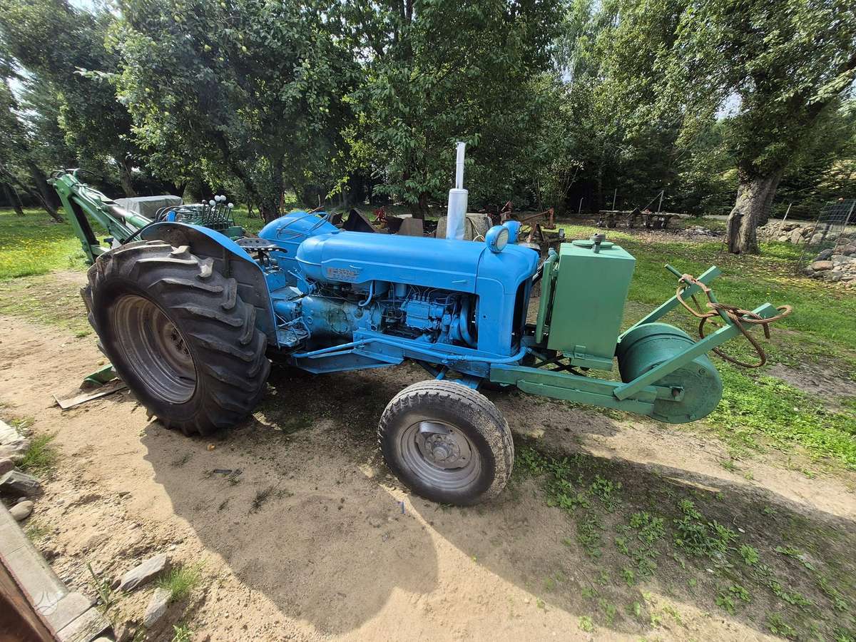 Ford Fordson, tractors