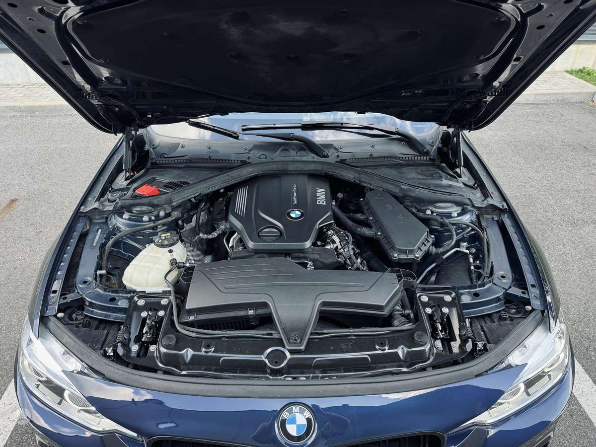 BMW 320, 2.0 l., Седан