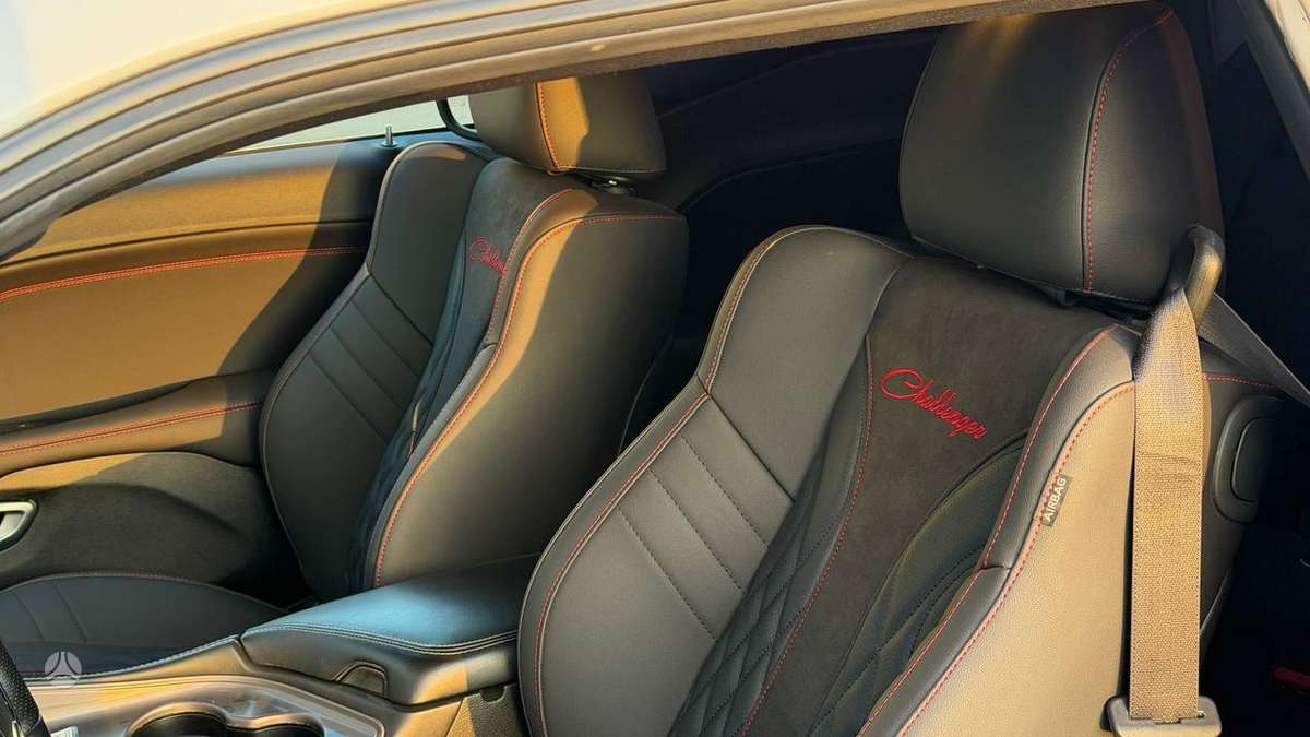 Dodge Challenger, 5.7 l., Купе (coupe)