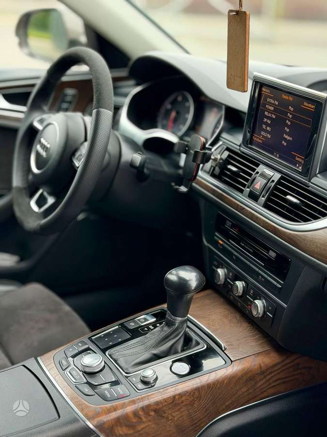 Audi A6, 3.0 l., universalas