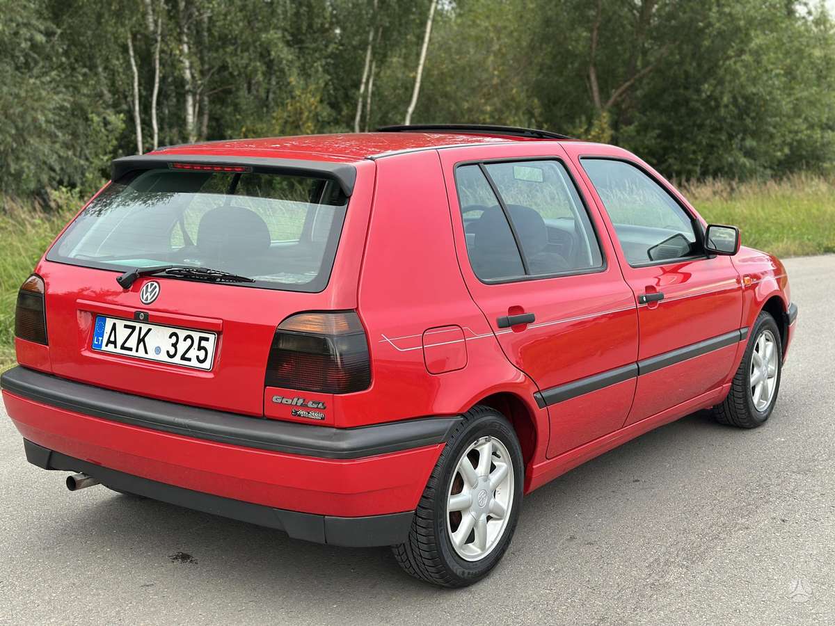 Volkswagen Golf - 8