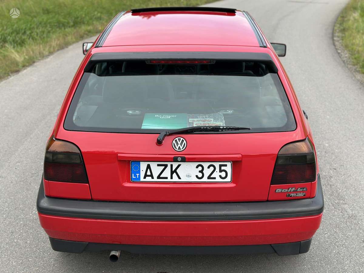 Volkswagen Golf - 9