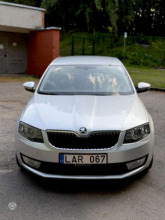 Skoda Octavia, Седан