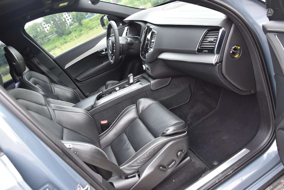 Volvo XC90 - 2