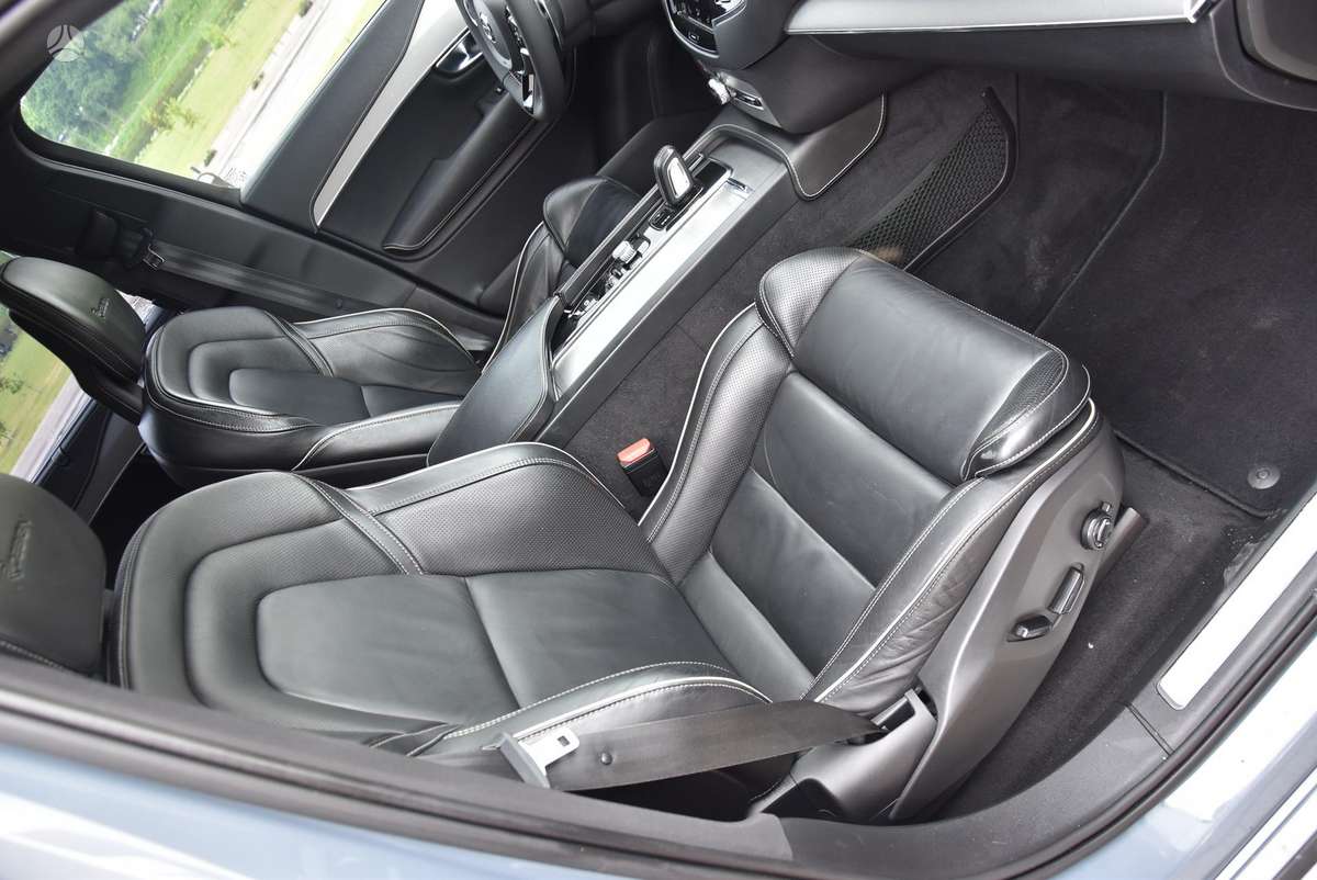 Volvo XC90 - 10