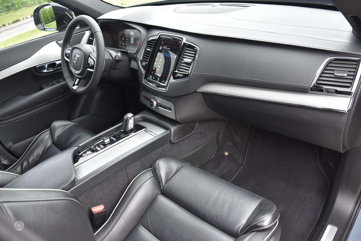 Volvo XC90 - 11