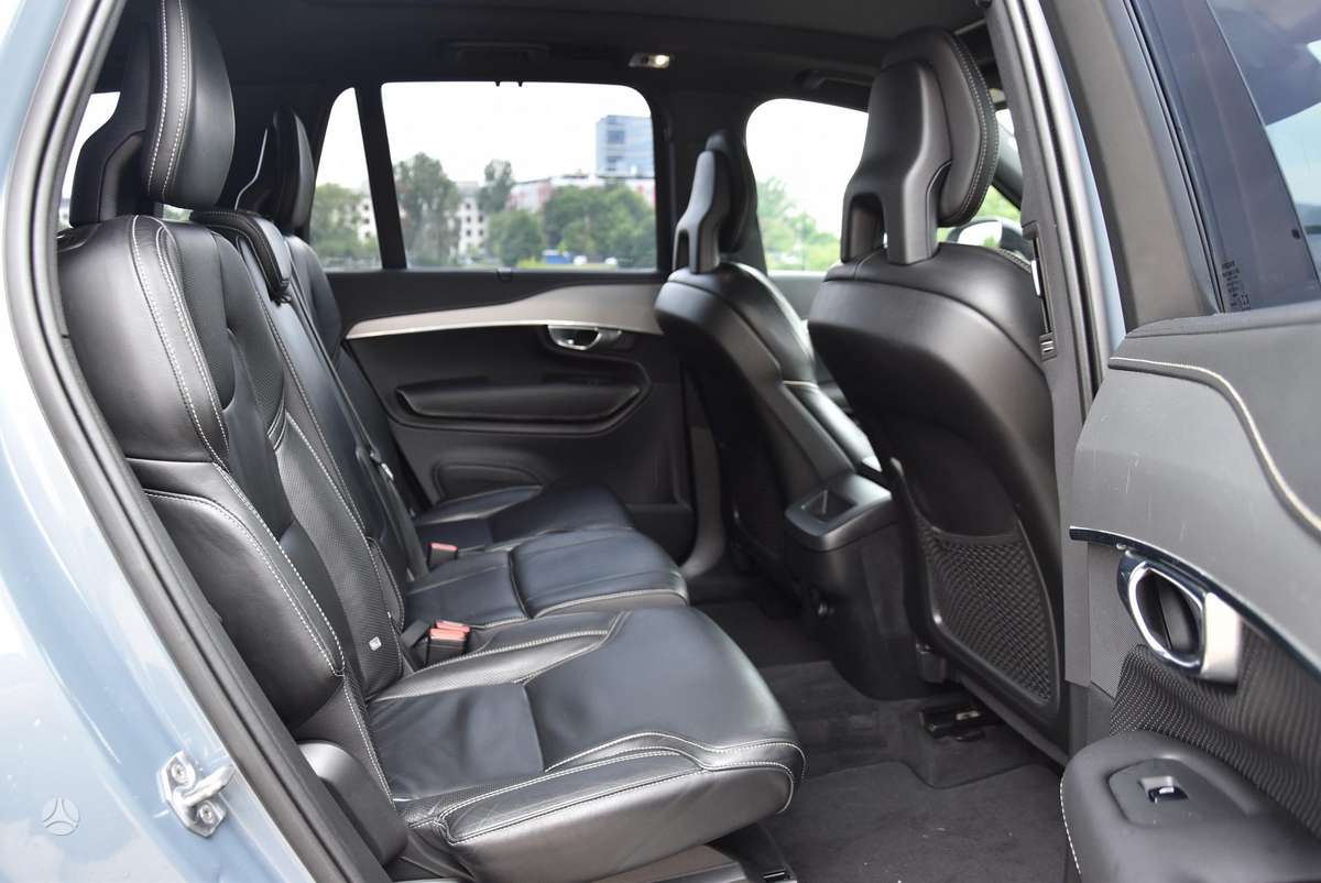 Volvo XC90 - 12