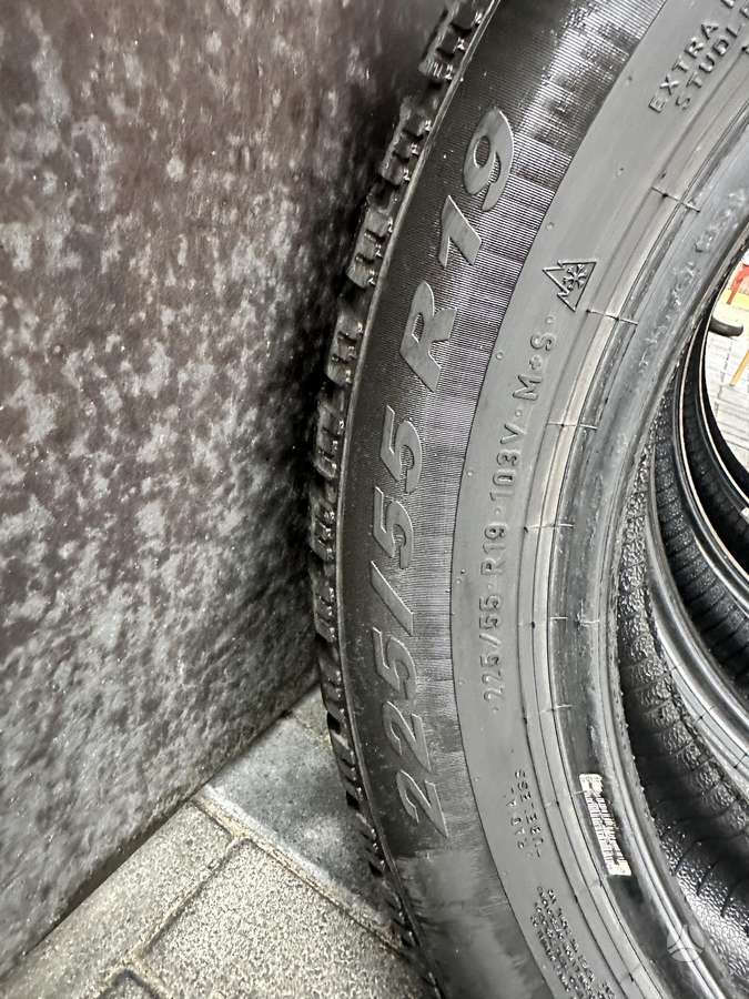 Pirelli Scorpion Winter 2, winter 225/55 R19
