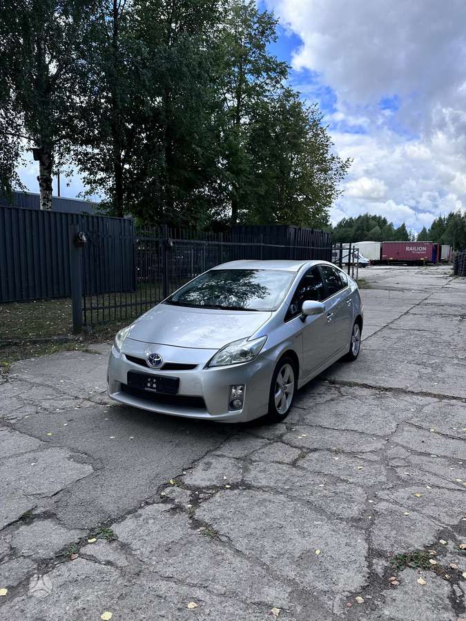 Toyota Prius - 2