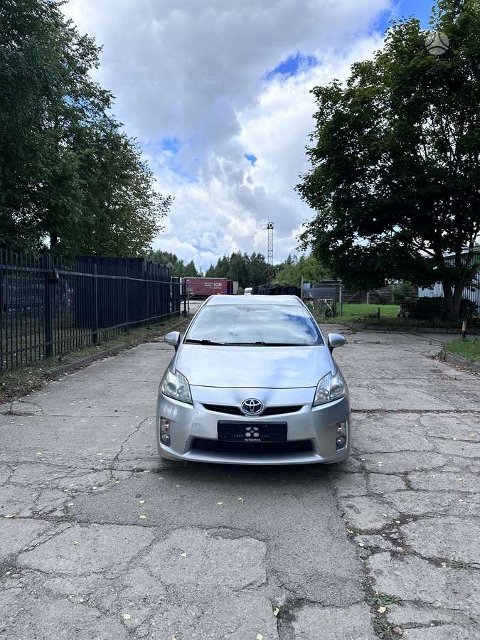 Toyota Prius - 3