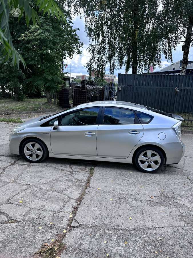 Toyota Prius - 7