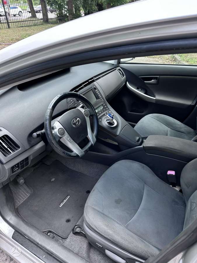 Toyota Prius - 9