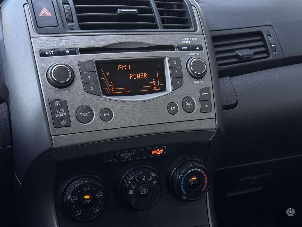Toyota Verso, 2.0 l., mpv / minivan