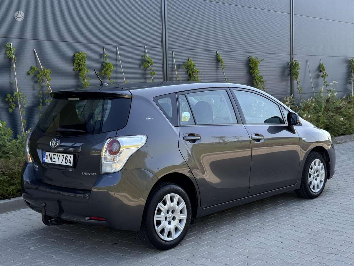 Toyota Verso, 2.0 l., mpv / minivan