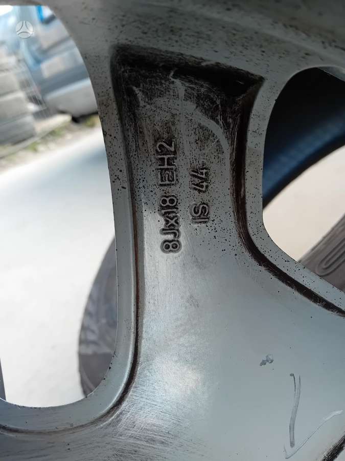BMW X3, lengvojo lydinio, R18