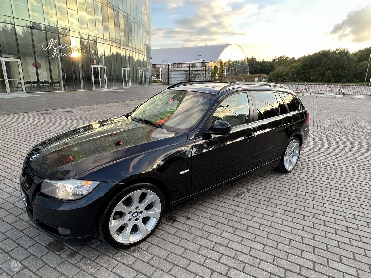 BMW 318, Универсал