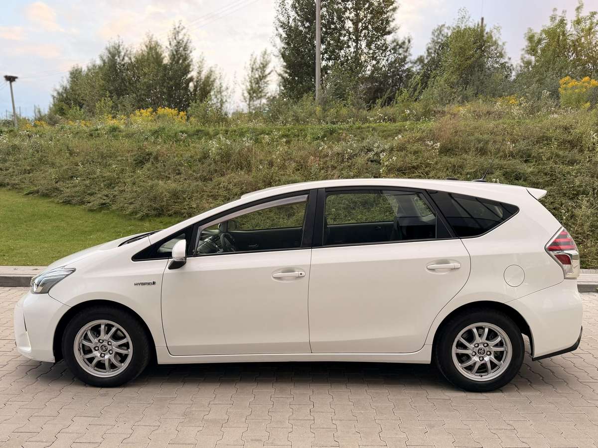 Toyota Prius+ - 11