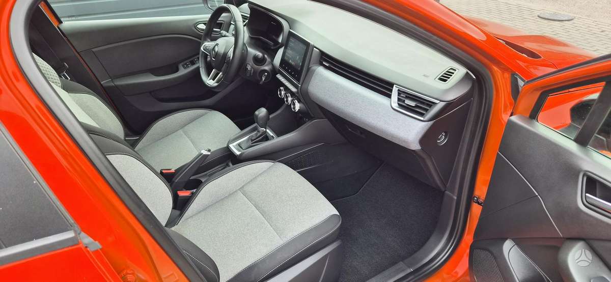 Renault Clio - 7