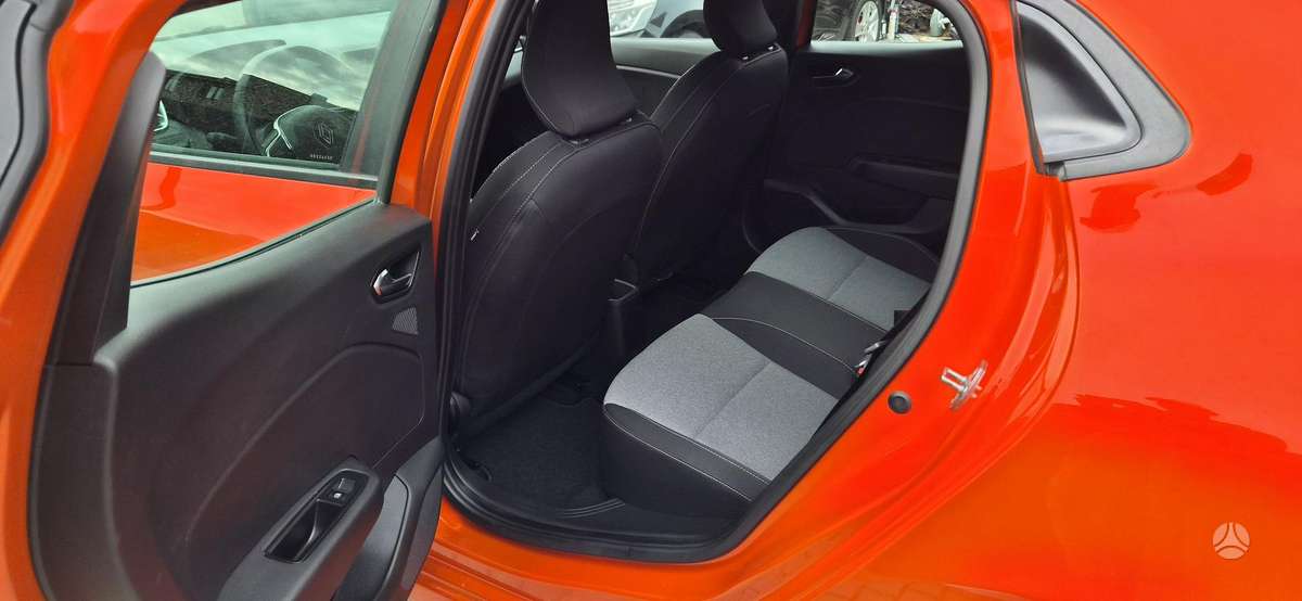 Renault Clio - 8