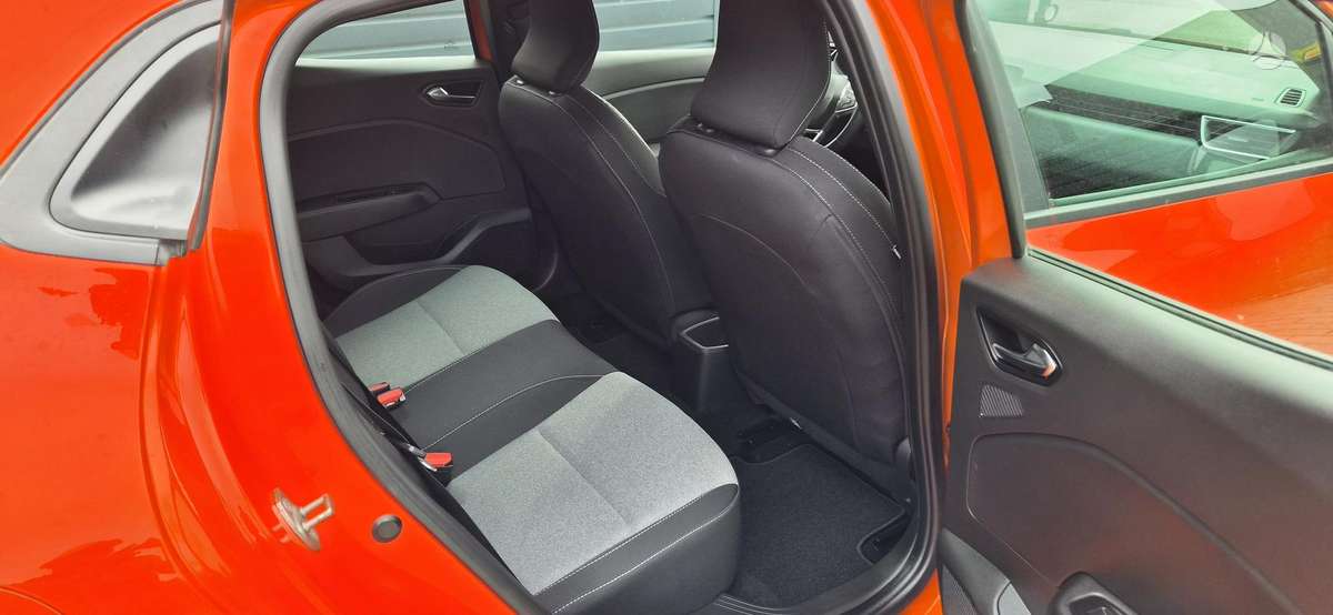 Renault Clio - 9