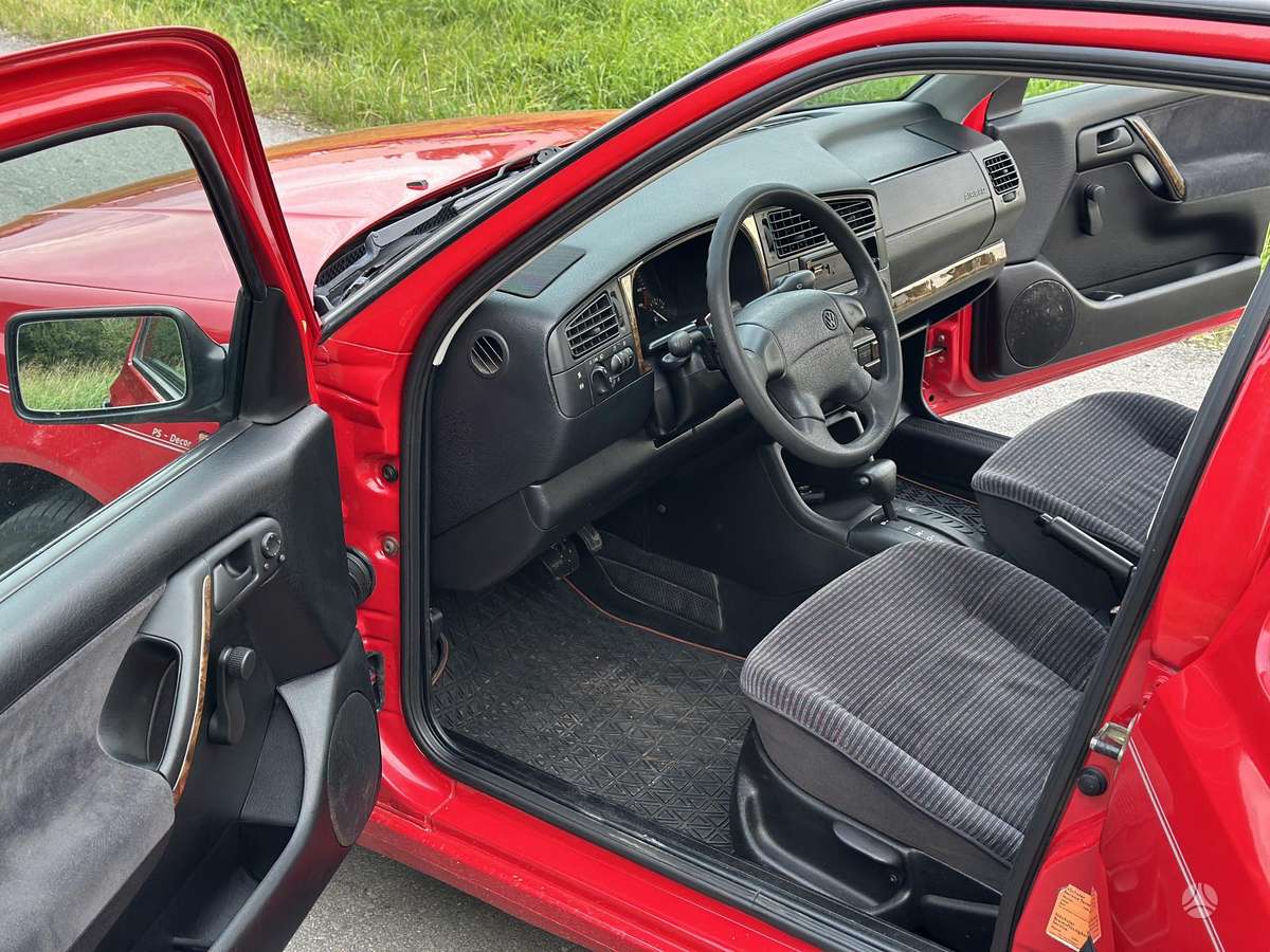 Volkswagen Golf - 3