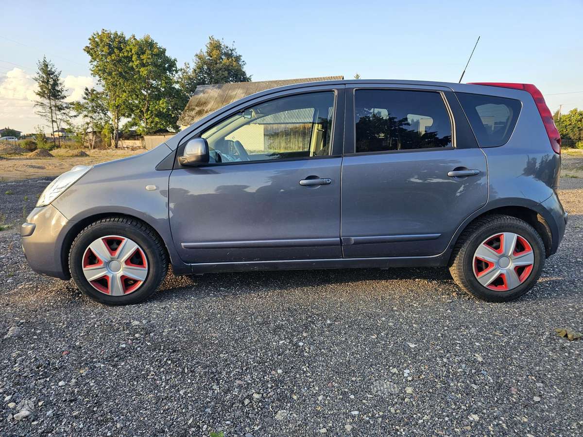 Nissan Note, 1.5 l., hatchback