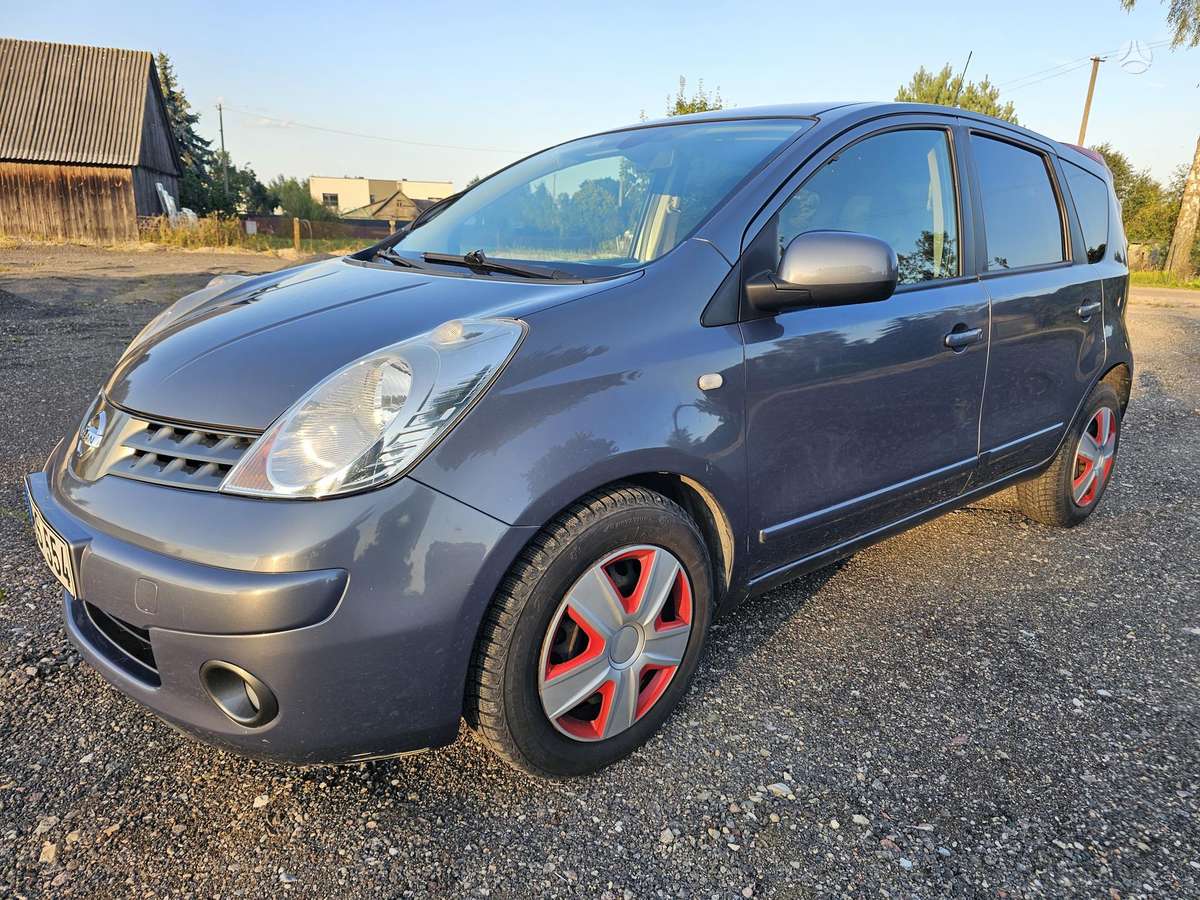 Nissan Note, 1.5 l., hatchback